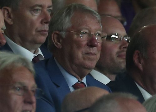 Sir Alex cười sung sướng chứng kiến "cậu con trai" Ronaldo hóa người hùng phút cuối