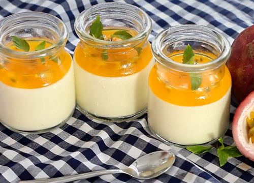 Tự làm Panna cotta sốt chanh dây thơm ngon