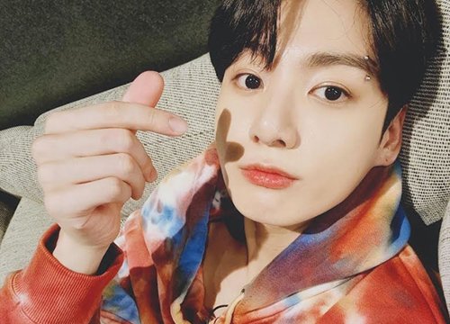 Chính trị gia quốc tế 'mượn' sức ảnh hưởng của Jungkook BTS cho chiến dịch tiêm chủng Covid-19