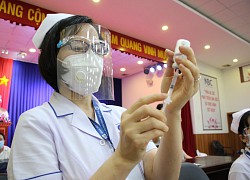 TP.HCM: Tiêm mũi 2 vắc xin Pfizer cho người tiêm mũi 1 Moderna