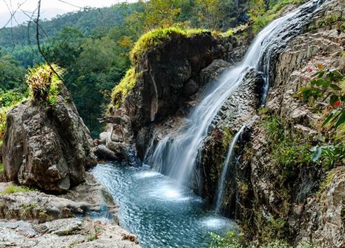 Băng rừng, vượt suối chinh phục Thác Tà Gụ Khánh Hòa