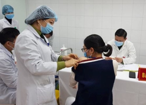 Bao lâu sau tiêm vaccine Covid-19 có thể mang thai?