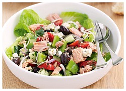 Cách làm salad cá ngừ tươi thơm ngon nhất tại nhà