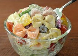 Cách làm salad mì ống lạ miệng cho bữa tối