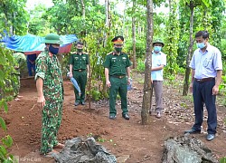 Hài cốt liệt sĩ chôn cùng tấm kim loại khắc thông tin