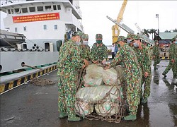 Hải quân vùng 2 hỗ trợ Đồng Tháp vận chuyển nông sản đi TP Hồ Chí Minh tiêu thụ