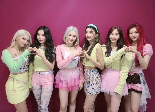 Những lần MOMOLAND bị stylist "dìm hàng" không thương tiếc