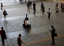 Singapore thử nghiệm robot giám sát hành vi xấu nơi công cộng