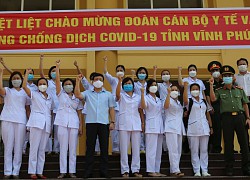 Vĩnh Phúc cử 650 cán bộ giúp Hà Nội xét nghiệm thần tốc, tiêm vắc xin