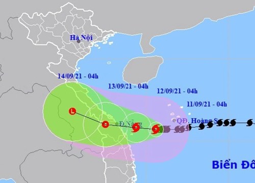 Bão số 5 đang tiến vào đất liền các tỉnh Quảng Trị - Quảng Nam