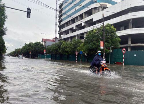 Bão số 5 suy yếu thành áp thấp, Hà Tĩnh khả năng vẫn mưa to