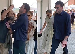 Ben Affleck ngăn fan cuồng đòi selfie với J.Lo