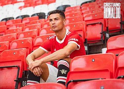 Ronaldo xuất hiện ở Old Trafford trước khi ra mắt MU