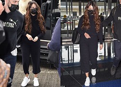 Selena Gomez lộ vẻ mệt mỏi xuất hiện tại sân bay JFK