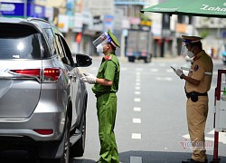 TP.HCM giãn cách cao nhất, mắc kẹt ở tỉnh ngoài làm sao để di chuyển về?