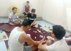 Đánh bạc giữa lúc dịch, 7 người ở Hà Nội bị khởi tố