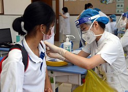 91% học sinh trên 12 tuổi ở Trung Quốc đã tiêm 2 mũi vaccine COVID-19