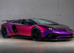 Chiêm ngưỡng Lamborghini Aventador SV Roadster sở hữu màu sơn tùy chỉnh theo góc nhìn