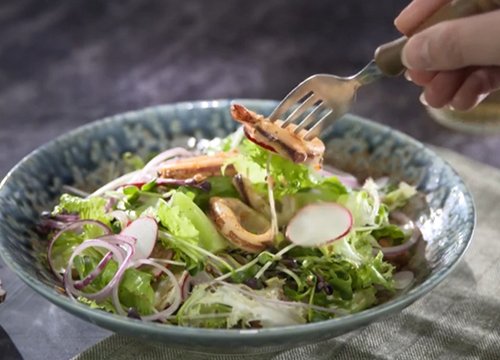 Món salad mực ống đơn giản mà ngon miệng