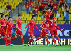 Ở châu Á, 'chú lùn' tới World Cup bằng cách nào?