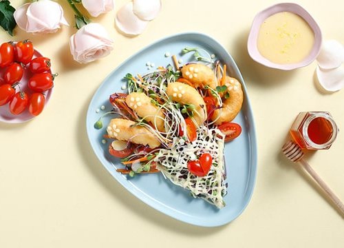 Salad cải mầm tôm chiên