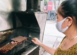 Hà Nội ngày đầu hàng quán được bán mang về: 'Tôi đợi ngày này đã hơn 2 tháng nay'