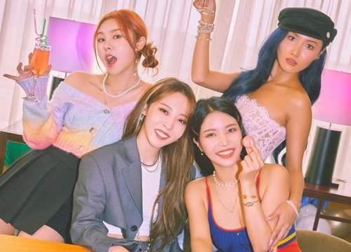 Lượng bán album mới ngày đầu của MAMAMOO giảm nghiêm trọng không rõ lý do