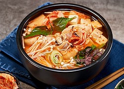 Món canh nghêu kim chi tía tô ngon tuyệt