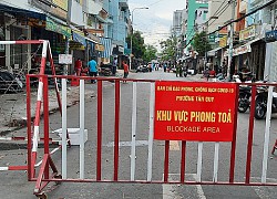 Vừa thấy chú bộ đội, bé gái trong khu phong tỏa òa khóc nức nở, biết lý do không ai nhịn cười nổi