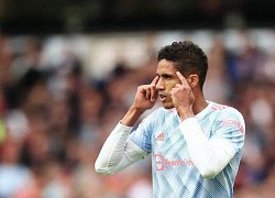 Raphael Varane muốn nâng tầm Man United từ hàng thủ