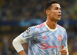 Ronaldo vượt mặt Zlatan Ibrahimovic, thiết lập cột mốc mới