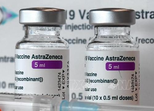 EU hy vọng du khách đã tiêm vaccine AstraZeneca có thể vào Mỹ