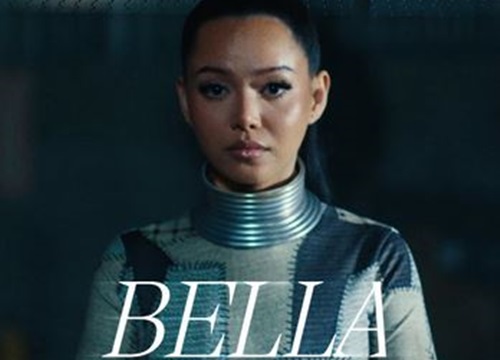 "Build A B*tch" của Bella Poarch: "Nghèo" giai điệu, lyrics nhân văn