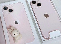 Ngập tràn ảnh iPhone 13 màu hồng trong ngày đầu mở bán, hội chị em "quay xe" khen tới tấp?