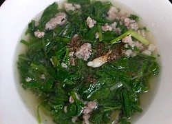 Cách nấu canh cải xanh thịt bằm thanh mát cho ngày nóng bức