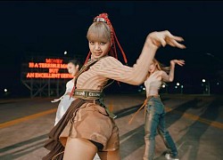 Lisa được stylist của Blackpink chế trang phục 'đỉnh' đến độ không nhận ra bản gốc