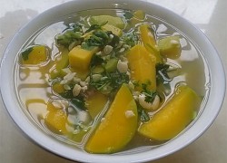 Món canh bí đỏ đậu phộng chay thanh ngọt tốt cho trí não