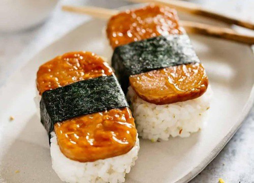 Món cơm cuộn kiểu Hawaii đơn giản cho bữa sáng