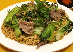 Món mì xào bò đơn giản cho bữa sáng