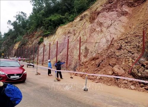 Mưa lũ ở Nghệ An gây thiệt hại lớn, một người mất tích