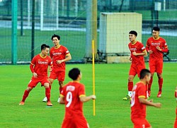 Ngày 1/10, tuyển Việt Nam lên đường sang UAE chuẩn bị cho trận gặp đội tuyển Trung Quốc