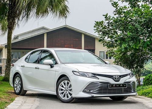 Bảng giá xe Toyota tháng 9: Đại lý giảm 40 triệu đồng cho Toyota Camry