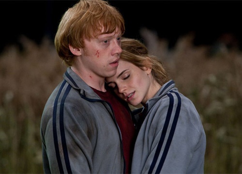 Chấn động khoảnh khắc Rupert Grint thừa nhận yêu Emma Watson làm đối phương bật khóc: Cặp đôi Harry Potter định "phim giả tình thật" đấy à?