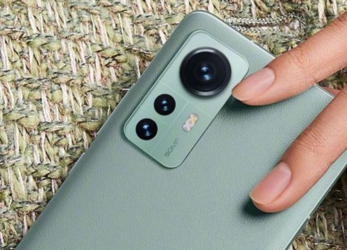 Đối thủ bất bại của Galaxy S22 có gì khiến fan sốt ruột?