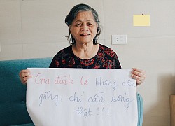 Khoảnh khắc dễ thương: Người già dành nhắn nhủ đến giới trẻ, đọc đến đâu thấm tới đó