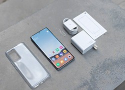 Mới năm ngoái còn "bảo vệ môi trường", tới năm nay Xiaomi đã "quay xe", tặng đầy đủ sạc cáp cho người mua Xiaomi 12