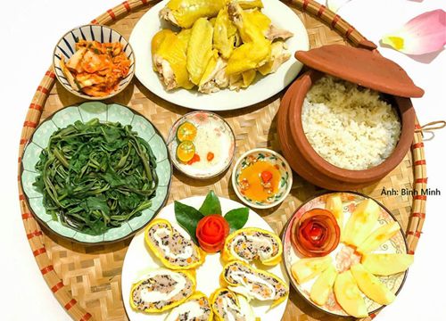 Trưa nay ăn gì: mâm cơm mang không khí ấm áp cuối tuần đầu năm mới