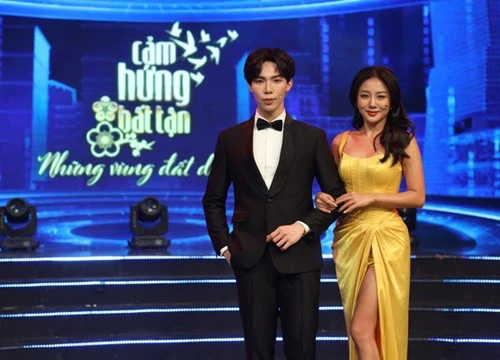 Gia đình "hoa dâm bụt" quy tụ trong chương trình Tết đặc sắc của VTV