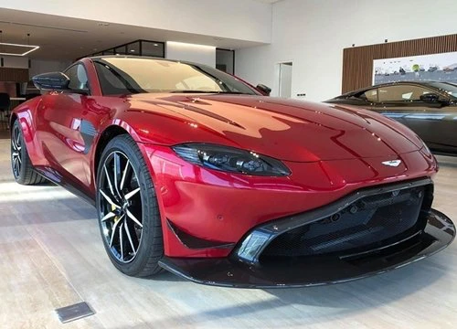 Minh Nhựa "thanh lý" Aston Martin V8 Vantage gần 17 tỷ đồng