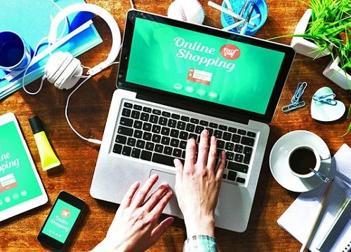 Mua hàng online, vị khách tá hỏa khi thấy bọc hàng vừa dài vừa ngoe nguẩy